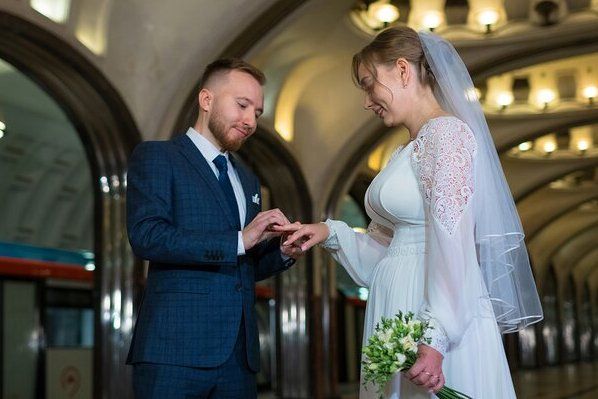 С начала года на необычных площадках Москвы поженились около 3,5 тысяч пар