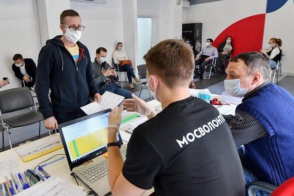 Сергунина: 20 волонтёров из Москвы вышли в финал конкурса «Доброволец России»