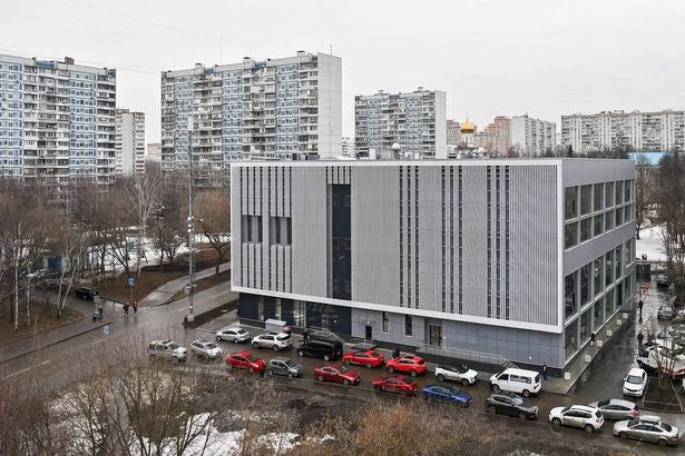 Собянин открыл новый спортивный комплекс с бассейном на западе Москвы