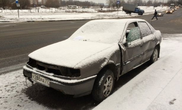 На территории Крюково выявлен автомобиль в аварийном состоянии