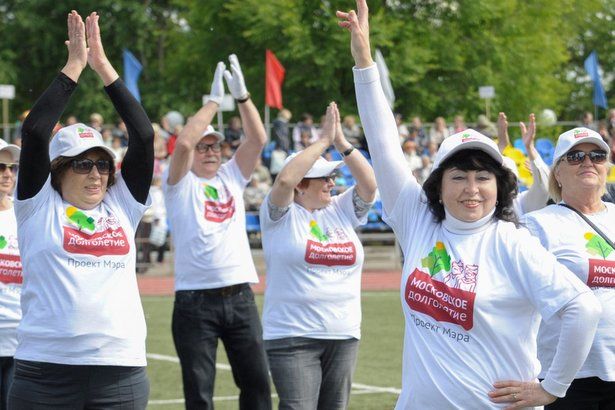 В Крюково продолжаются спортивные занятия по программе «Московское долголетие»