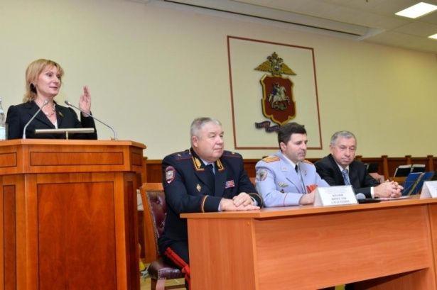 Участковые инспекторы Крюково награждены столичным главком МВД