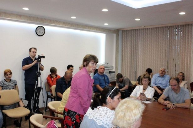 Первую августовскую встречу с жителями в управе района Крюково посвятят благоустройству