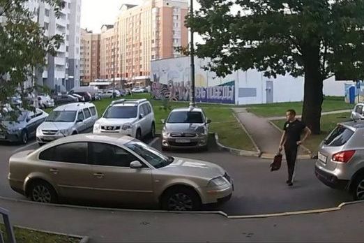 Зеленоградские полицейские задержали похитителя багажника-автобокса