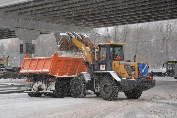 Более 30 единиц техники задействовано в уборке снега в Крюково