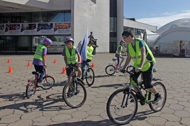 Юные автоинспекторы из Крюково приняли участие в велопробеге