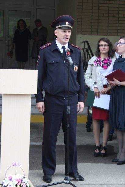 Руководители Отдельного батальона ДПС ГИБДД  поздравили Зеленоградских школьников с Днем Знаний