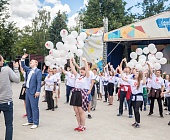 Москвичи неожиданно исполнили гимн Москвы в парке на Северо-Западе столицы