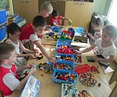 Крюковские ребята знакомятся с удивительным миром LEGO