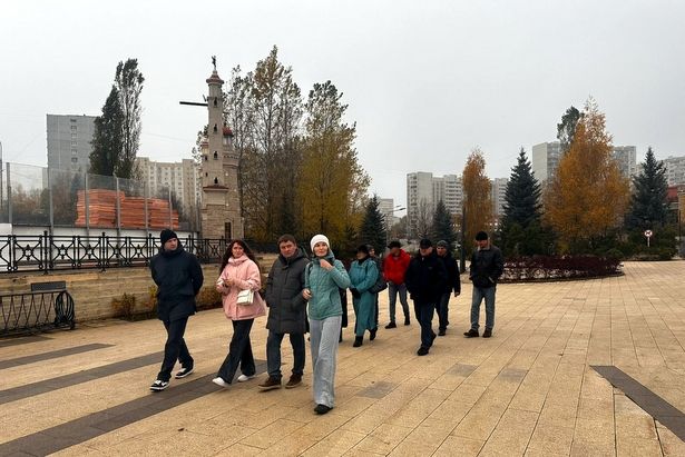 Обход главы управы в районе Крюково: жители обсудили благоустройство 16‑го микрорайона