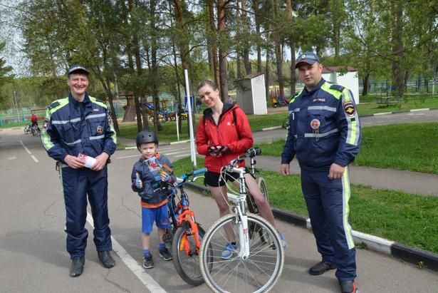 Сотрудники ГИБДД провели акцию «Безопасный велосипед - 2019»