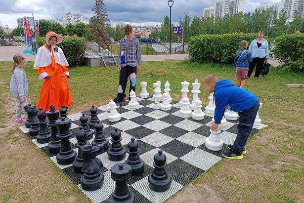 На Михайловских прудах прошла игровая программа «Летний калейдоскоп»