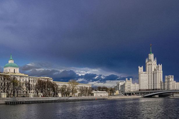 Жителей Москвы предупредили о непогоде 12 апреля