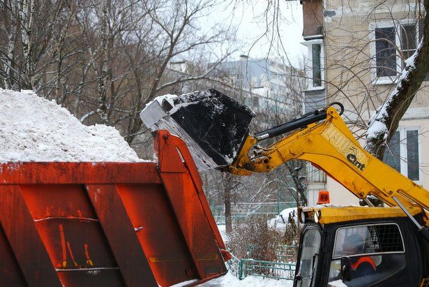 Более 500 кубометров снега вывезено из Крюково за несколько дней