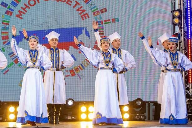 В Москве состоялся ежегодный межрегиональный фестиваль национальных культур «Многоцветие России»