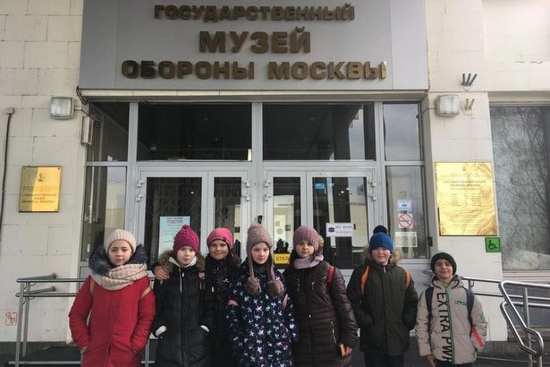 Школьники посетили Государственный музей обороны Москвы