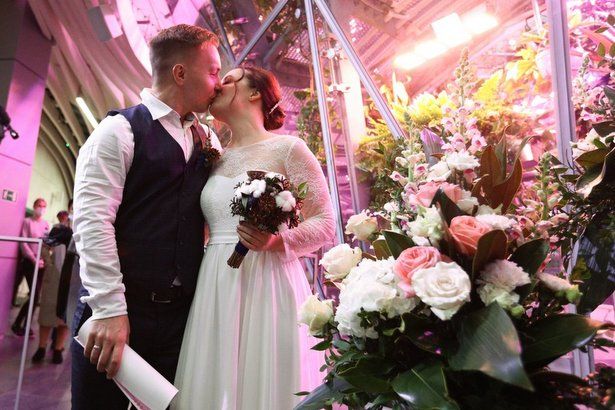 В Москве за 20 лет более 12 тыс пар заключили брак в новогодние праздники