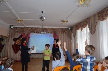 Встреча сотрудников ГИБДД Зеленограда  с учениками начальной школы