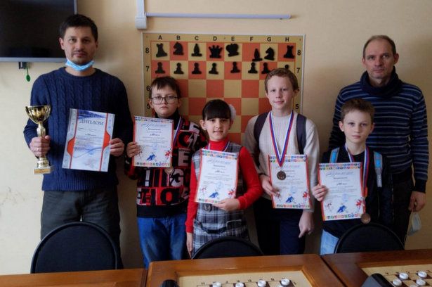 Крюковчане стали третьими на окружных соревнованиях по шашкам
