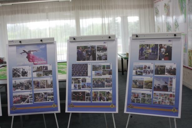 Во всех районах Зеленограда проходят выставки к 25-летию МЧС