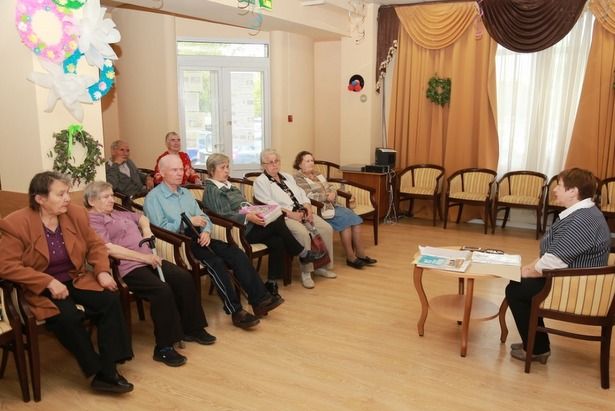 В центре социального обслуживания «Солнечный» рассказывали о пенсионном законодательстве