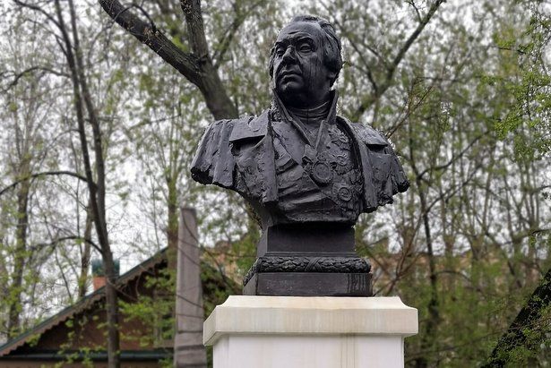 К 210-летию Отечественной войны 1812 года в столице отреставрируют памятник-бюст Кутузова