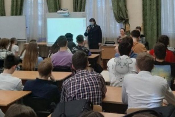 Зеленоградские полицейские рассказали школьникам об уголовной и административной ответственности