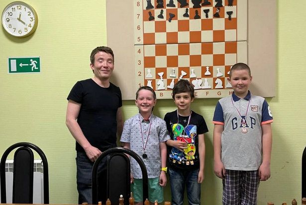 Шахматисты «Фаворита» сразились на турнире в честь Дня России
