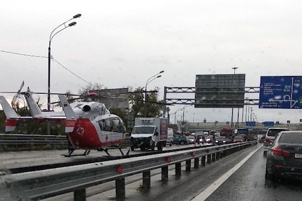 В Зеленограде пострадавшего в ДТП мальчика эвакуировал санитарный вертолёт