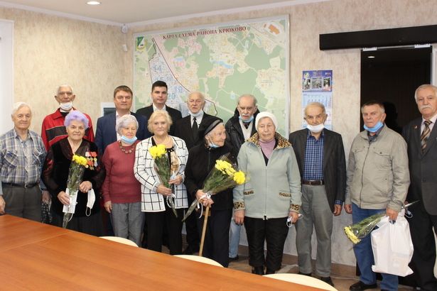 В год 75-летия Великой Победы управа района Крюково продолжает чествовать ветеранов и тружеников тыла