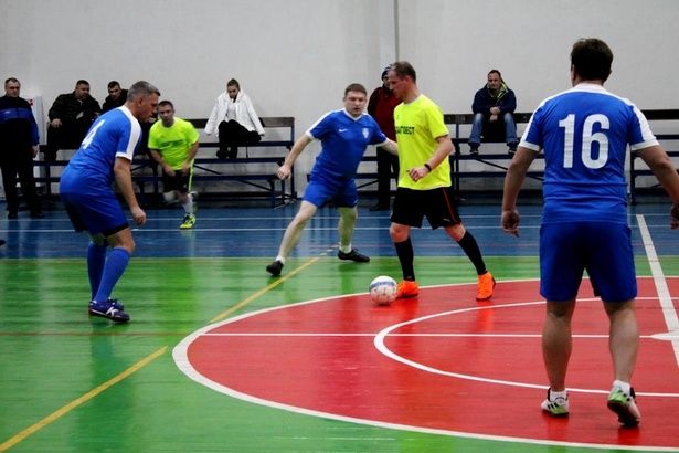 В районе Крюково состоялось первенство Зеленограда по мини - футболу среди ветеранов 40 и 50 + лет