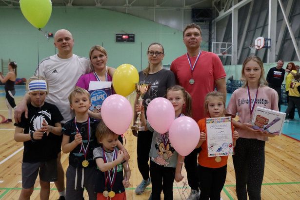 Жители Крюково — призёры состязаний для спортивных семей