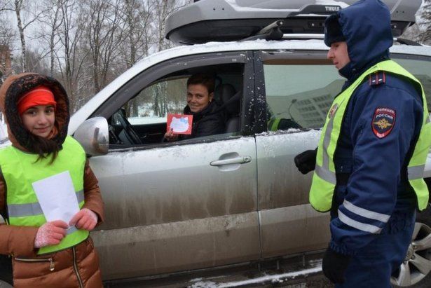 Автоинспекторы Зеленограда принимают участие в общегородском рейде «Зимние каникулы»