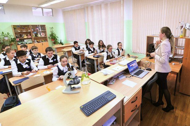 В Госдуме предложили предоставлять учителям годовой отпуск один раз в пять лет