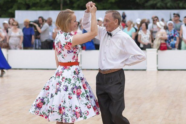 Культурный центр «Зеленоград» возобновил очные занятия по танцам для долголетов