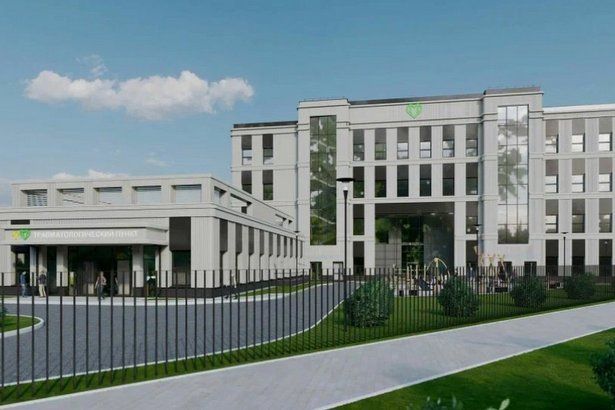 На территории детской поликлиники в Крюково идет активное строительство второго этажа