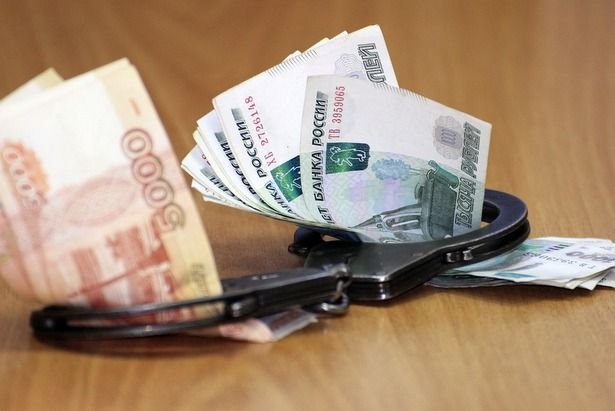 Двух женщин и мужчину задержали в Москве за нелегальную банковскую деятельность с доходом 11 млн руб