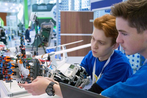 Сергунина рассказала о соревнованиях по робототехнике среди школьников  Москвы и Подмосковья