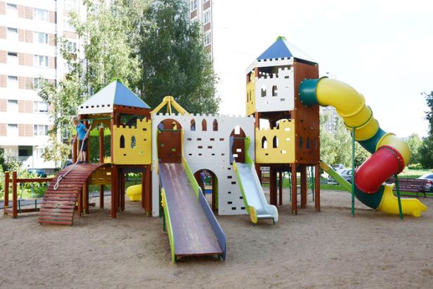 Выбранные активными жителями детские городки появились в районе Крюково