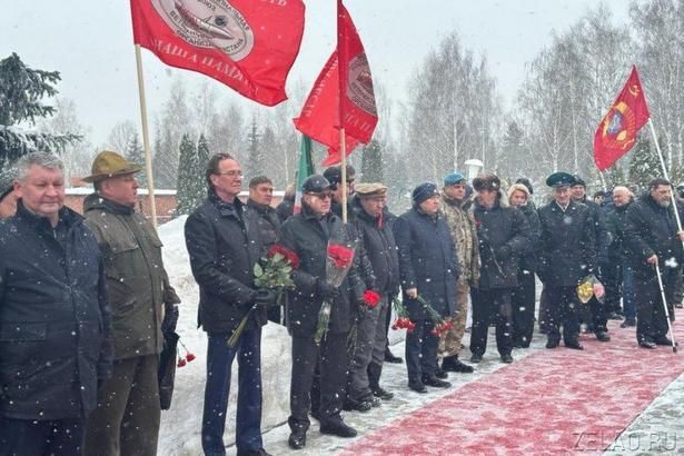 На Зеленоградском кладбище возложили цветы к мемориалу воинам-интернационалистам