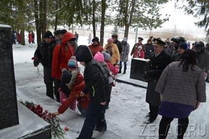 Молодежь и ветераны Крюково провели акцию памяти