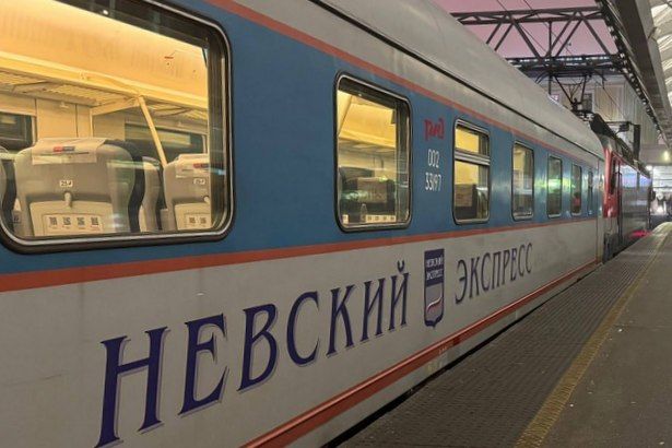 Скоростной поезд «Невский экспресс» делает остановку в Зеленограде
