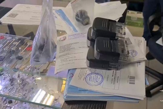 Полицейские пресекли очередной канал продажи поддельных сертификатов о вакцинации от коронавируса в Москве
