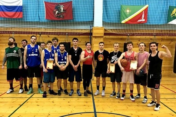 В Крюково прошли соревнования по стритболу «Команда нашего двора»