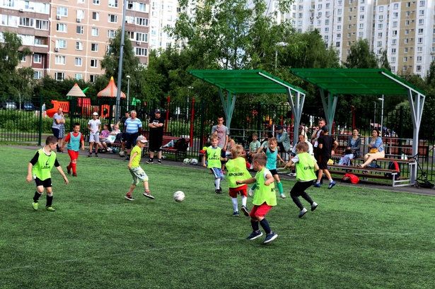 Детская команда «Сириус» показывает лучшие результаты на первенстве района по мини-футболу