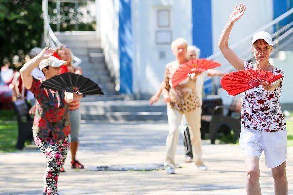 Крюковские бабушки делают большие успехи в восточных танцах