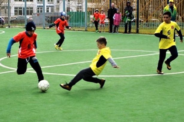 В Крюково стартовал мини-футбольный турнир на Кубок Победы