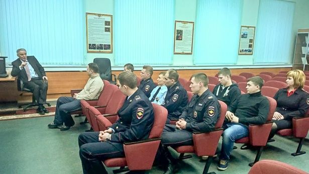 В рамках «Студенческого десанта» будущих полицейских познакомили с историей УВД Зеленограда