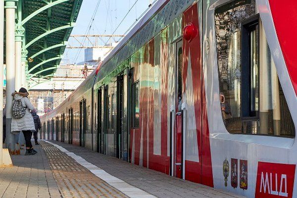 В Рождество сотрудники метро будут дежурить на станциях МЦД для помощи пассажирам