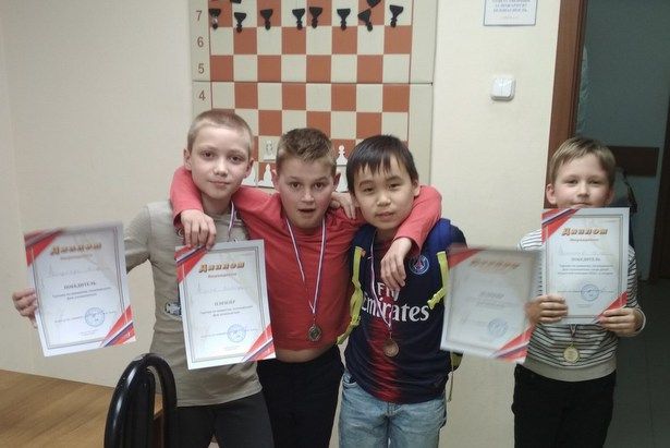 Спортсмены "Крюково" посвятили Дню Космонавтики воскресный шахматный турнир